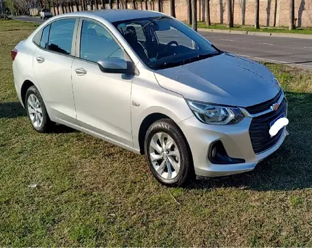 Chevrolet Onix Plus 1.0 LTZ Aut usado (2021) color Plata Switchblade financiado en cuotas(anticipo $3.500.000)