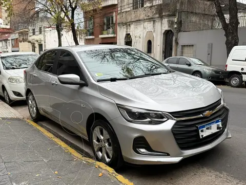 Chevrolet Onix Plus 1.0T Premier I usado (2020) color Gris precio $21.000.000