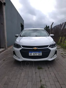 Chevrolet Onix Plus 1.0T Premier Aut usado (2021) color Blanco precio $22.000.000
