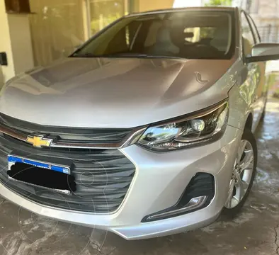 Chevrolet Onix Plus 1.0T Premier I usado (2020) color Plata precio $24.000.000