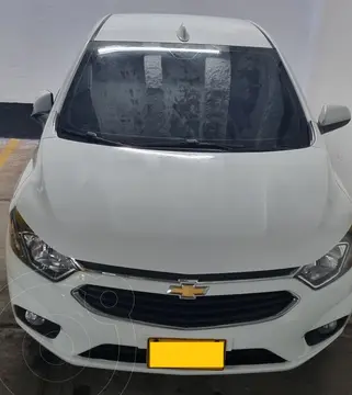 foto Chevrolet Onix Sedán 1.4 LTZ Aut usado (2020) color Blanco precio $57.000.000