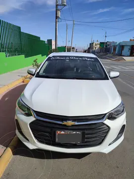 Chevrolet Onix Sedan 1.0L LT usado (2022) color Blanco precio u$s11,000