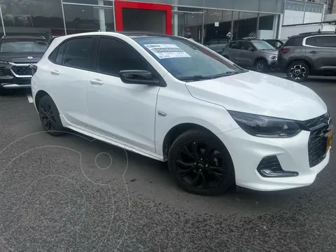Chevrolet Onix Turbo RS 1.0L RS usado (2024) color Blanco precio $68.000.000