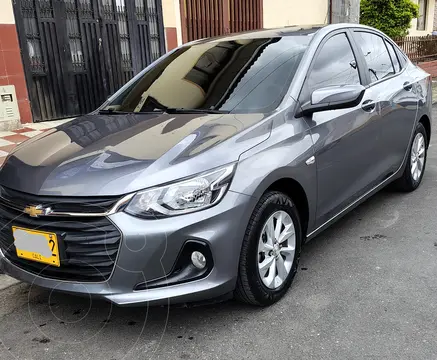 Chevrolet Onix Turbo Sedan 1.0L LTZ Aut usado (2021) color Gris precio $55.000.000
