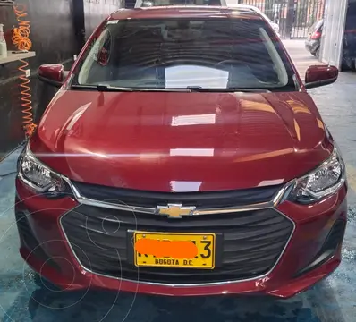 Chevrolet Onix Turbo Sedan 1.0L LT Aut usado (2023) color Rojo Metalizado precio $63.250.000