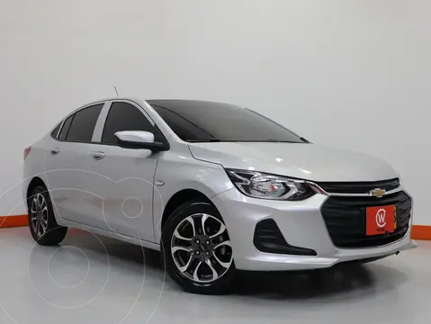 Chevrolet Onix Turbo 1.0L Premier usado (2022) color Plata Metalico precio $52.990.000