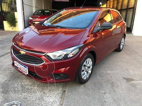 Chevrolet Onix LT usado (2016) color Rojo Chili precio $2.800.000