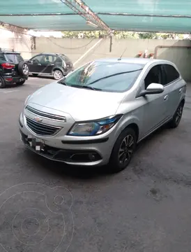 Chevrolet Onix LTZ usado (2018) color Gris financiado en cuotas(anticipo $7.500.000)