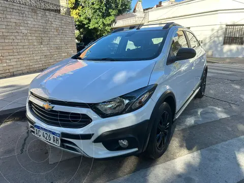 Chevrolet Onix Activ usado (2018) color Blanco financiado en cuotas(anticipo $10.000.000 cuotas desde $600.000)