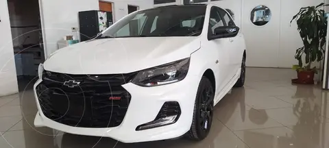 Chevrolet Onix 1.0T RS nuevo color Blanco Summit precio $23.800.000