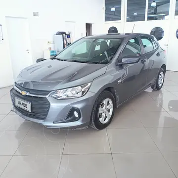 Chevrolet Onix 1.2 LS usado (2022) color Gris precio $17.700.000