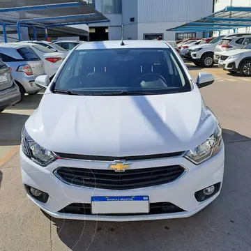 foto Chevrolet Onix LTZ Aut usado (2019) color Blanco precio $4.147.500