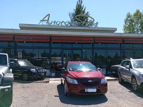 Chevrolet Onix ONIX 1.4 LS JOY               L/17 usado (2018) color Rojo precio $16.000.000