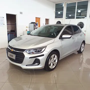 Chevrolet Onix 1.0T Premier Aut usado (2021) color Plata Switchblade precio $21.000.000