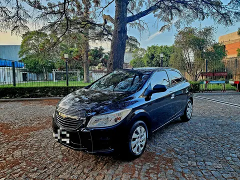 Chevrolet Onix LT usado (2015) color Negro financiado en cuotas(anticipo $1.700.000 cuotas desde $55.000)