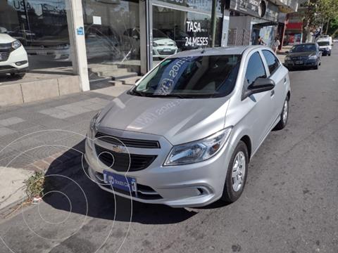foto Chevrolet Onix LS Joy + usado (2017) color Gris Claro precio $650.000