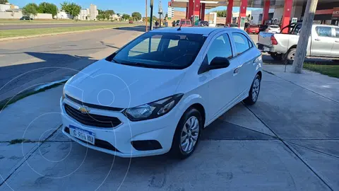 Chevrolet Onix LT usado (2017) color Blanco precio $14.500.000