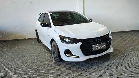 Chevrolet Onix 1.0T RS usado (2021) color Blanco Summit precio $22.540.000