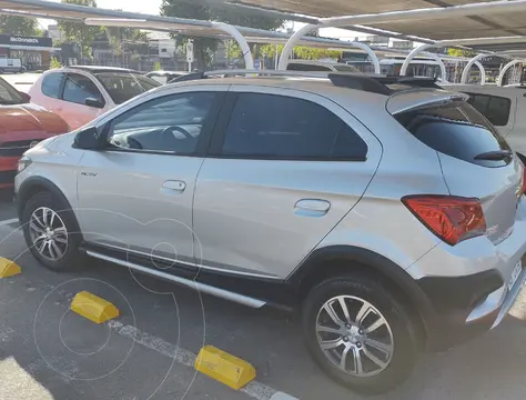 Chevrolet Onix Activ usado (2017) color Gris Plata  precio $17.000.000