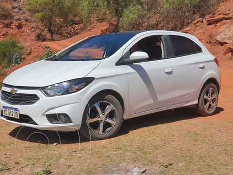 foto Chevrolet Onix LTZ Aut usado (2017) color Blanco precio $1.600.000