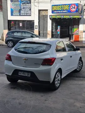 Chevrolet Onix ONIX 1.4 LT                   L/17 usado (2017) color Blanco precio $14.000.000