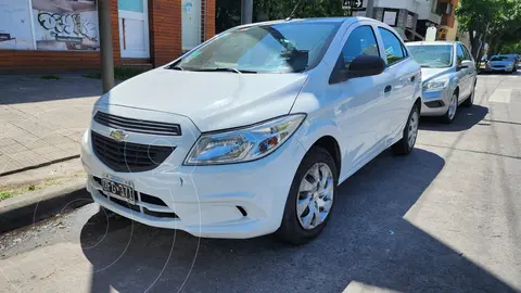 Chevrolet Onix LT usado (2016) color Blanco precio $2.590.000