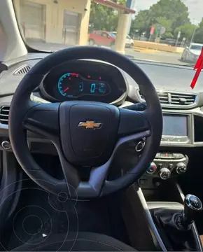 Chevrolet Onix LTZ usado (2015) color Gris financiado en cuotas(anticipo $8.000.000 cuotas desde $500.000)