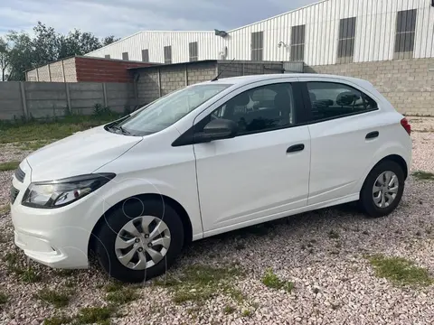 Chevrolet Onix ONIX 1.4 LS JOY               L/17 usado (2019) color Blanco precio $17.900.000