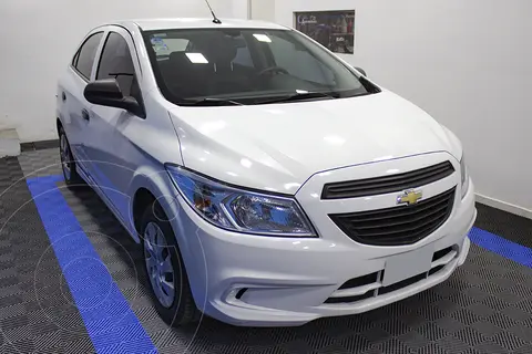 Chevrolet Onix LT usado (2014) color Blanco Summit financiado en cuotas(anticipo $1.820.000)