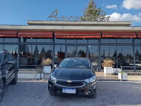 Chevrolet Onix ONIX 1.4 LT                   L/17 usado (2018) color Negro precio u$s13.500