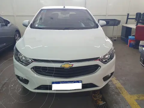 Chevrolet Onix LTZ usado (2017) color Blanco precio $3.850.000