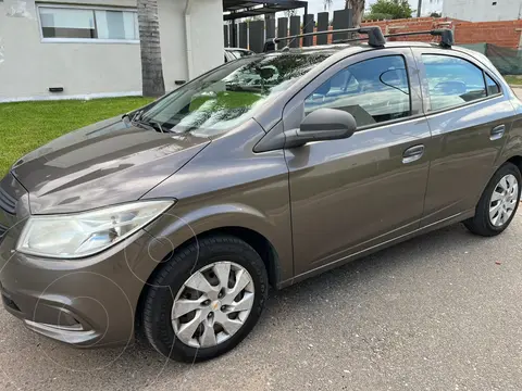 Chevrolet Onix LT usado (2014) color Bronce precio $10.900.000