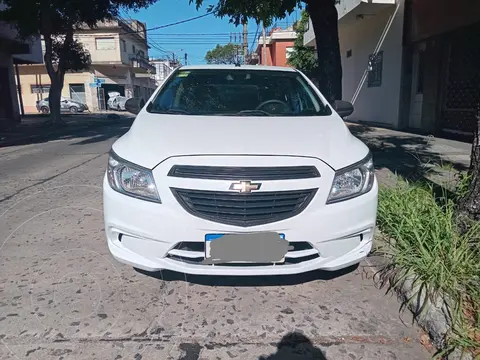 Chevrolet Onix LT usado (2017) color Blanco precio $14.500.000
