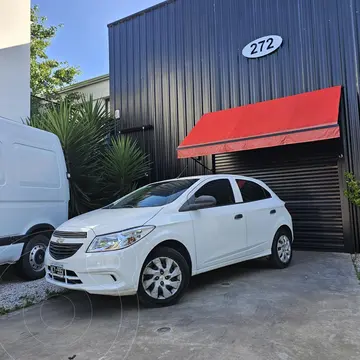 Chevrolet Onix LT usado (2013) color Blanco precio $12.290.000