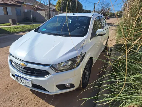 Chevrolet Onix LTZ Aut usado (2018) color Blanco precio $16.000.000