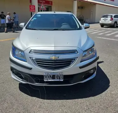 Chevrolet Onix LTZ usado (2015) color Gris financiado en cuotas(anticipo $9.000.000 cuotas desde $500.000)