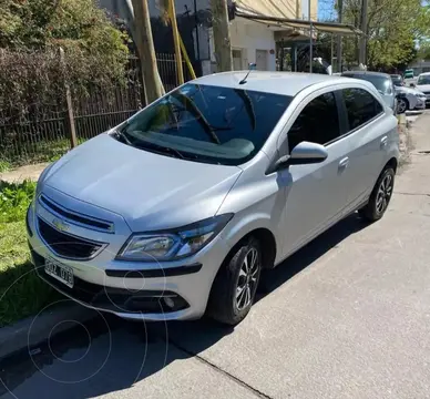 Chevrolet Onix LTZ usado (2015) color Gris precio $18.000.000