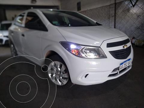 foto Chevrolet Onix LT usado (2016) precio $790.000