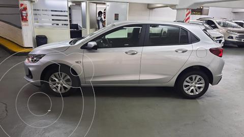 Chevrolet Onix 1.2 LT Pack Tech OnStar usado (2020) color Plata Switchblade precio $1.829.000