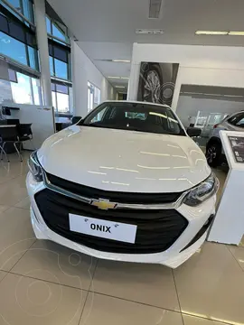 Chevrolet Onix 1.2 LS nuevo color Blanco financiado en cuotas(anticipo $1.900.000 cuotas desde $110.000)