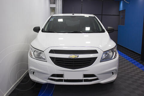 Chevrolet Onix LT usado (2014) color Blanco Summit precio $2.490.000