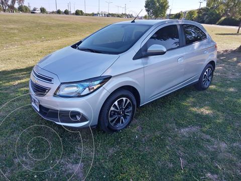 foto Chevrolet Onix LTZ Aut usado (2015) color Gris precio $1.600.000
