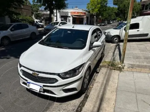 Chevrolet Onix LT usado (2019) color Blanco precio $16.500.000