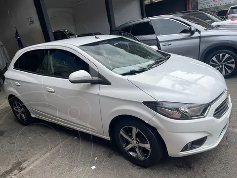 foto Chevrolet Onix 1.4 LTZ usado (2019) color Blanco precio $43.500.000