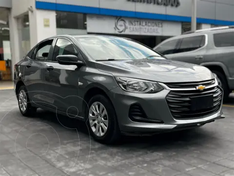 Chevrolet Onix LS usado (2021) color Gris financiado en mensualidades(enganche $69,657 mensualidades desde $4,641)