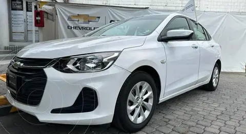 Chevrolet Onix LT usado (2021) color Blanco financiado en mensualidades(enganche $50,000 mensualidades desde $5,500)