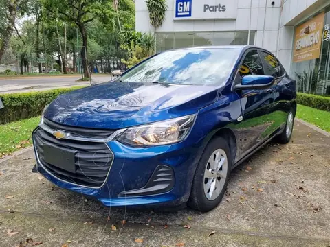 Chevrolet Onix LT usado (2021) color Azul financiado en mensualidades(enganche $88,500 mensualidades desde $6,919)