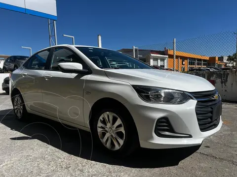 Chevrolet Onix LS Aut usado (2023) color Blanco precio $260,000