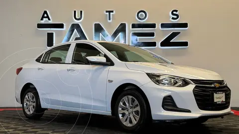 Chevrolet Onix LS Aut usado (2022) color Blanco financiado en mensualidades(enganche $47,300 mensualidades desde $5,066)