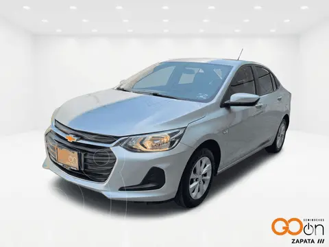 Chevrolet Onix LT usado (2022) color CH O PLATA BRILLANTE precio $235,000